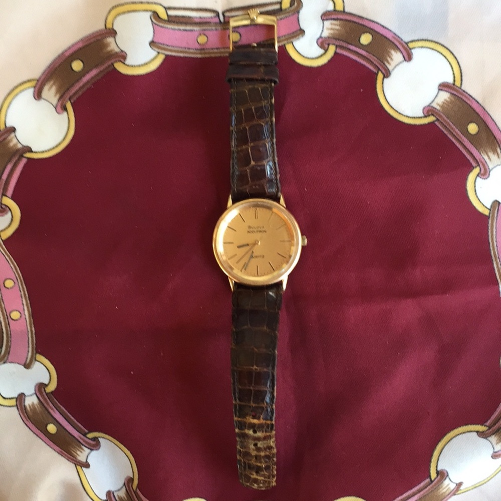 VTG  14k gold Bulova Accutron Quartz watch.